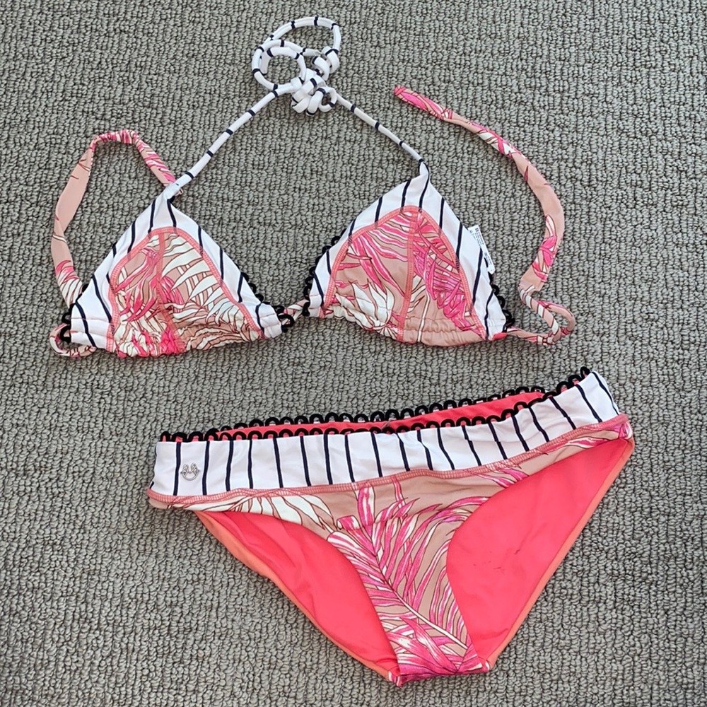 MAAJI SWIM